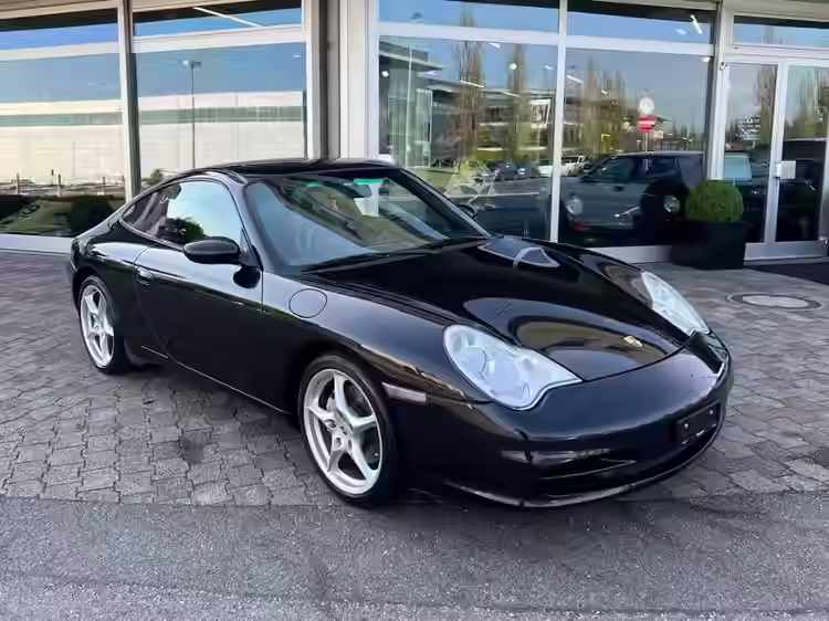 Porsche 996 Carrera 4