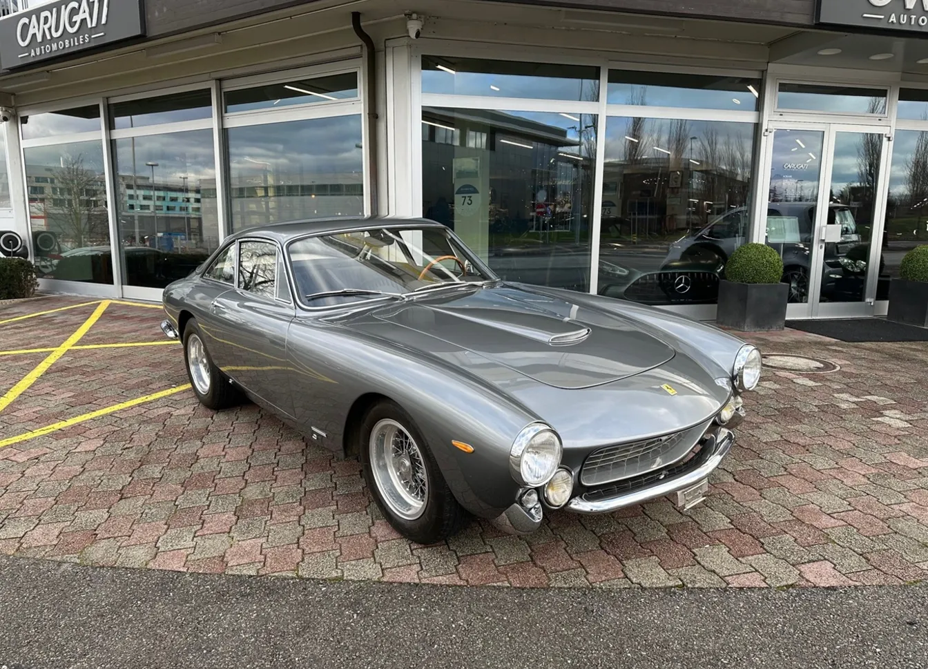 Ferrari 250 GT Lusso